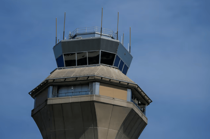 美交通部長：若政府“停擺”持續 航班延誤將加劇:商貿