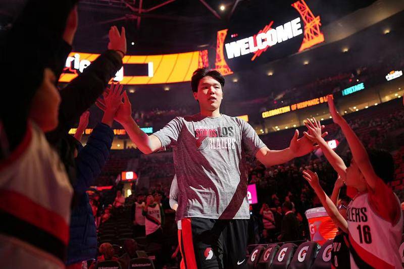 NBA｜楊瀚森贏定才被派上場 戰勇士2分2封蓋:商貿