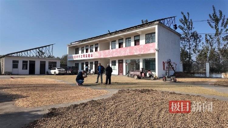 一位河南農民的玉米秋收戰：花3200元自制烘干機<strong></p>
<p>商貿</strong>，還幫農友烘了20萬斤:商貿