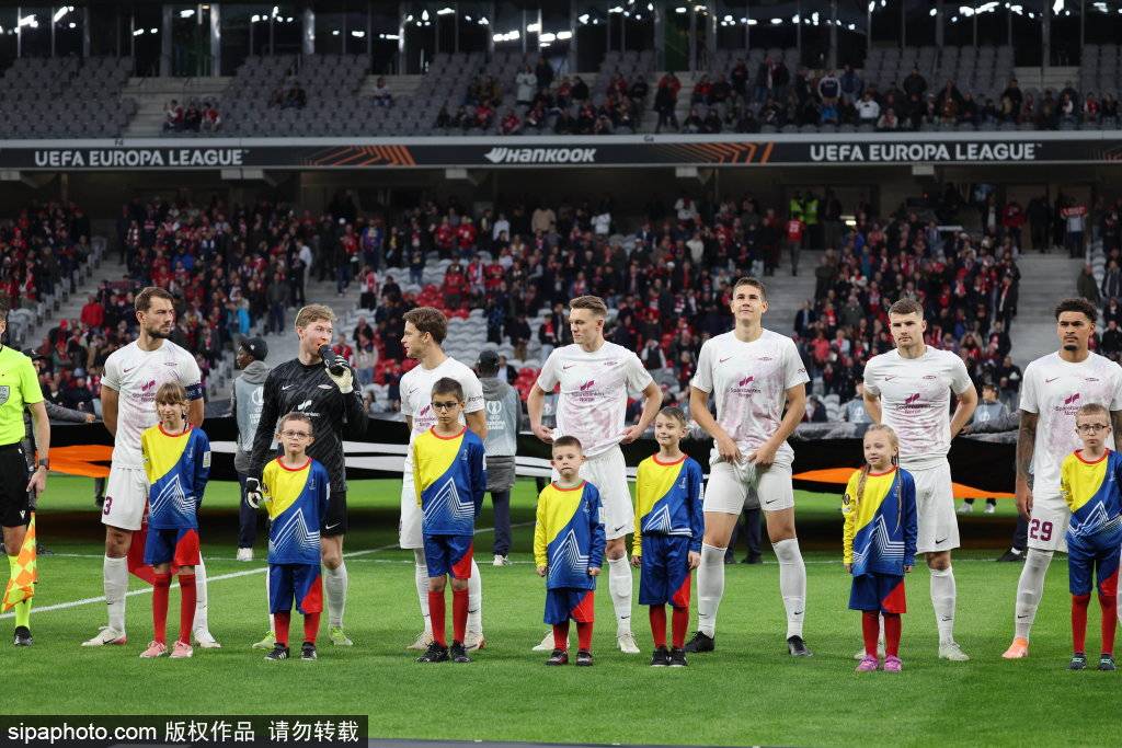 神鬼莫測！山東U18門將依合散第5輪撲點+失點<strong></p>
<p>商貿</strong>，最終遼寧U18奪金:商貿