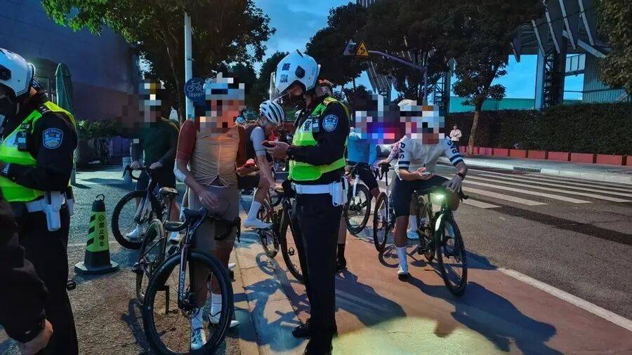 上海警方嚴查<strong></p>
<p>商貿</strong>！本周又有數十位市民被罰！12345被打爆！:商貿