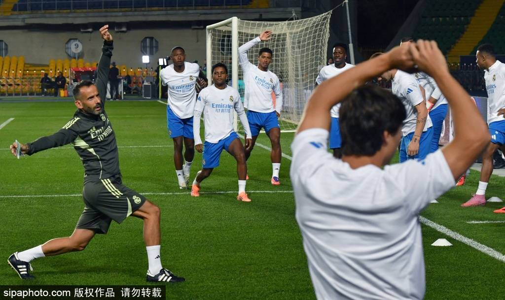 西甲經典對決：皇家馬德里與巴塞羅那的世紀之戰:商貿