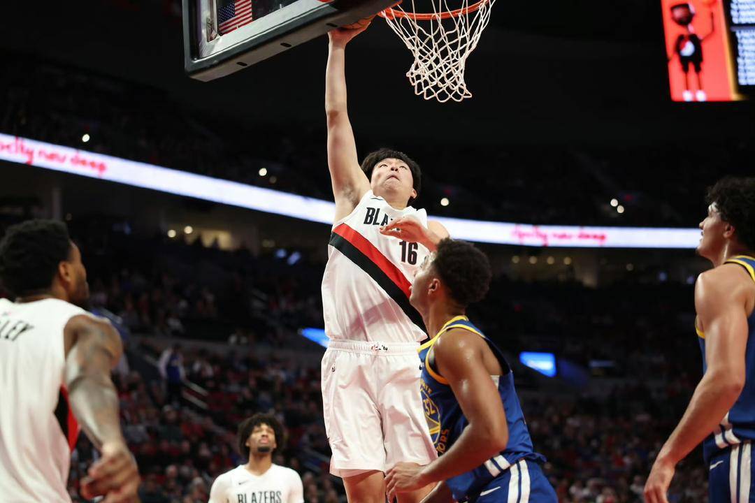 楊瀚森次戰取2分1板1蓋帽，有球迷建議去發展聯盟鍛煉:商貿