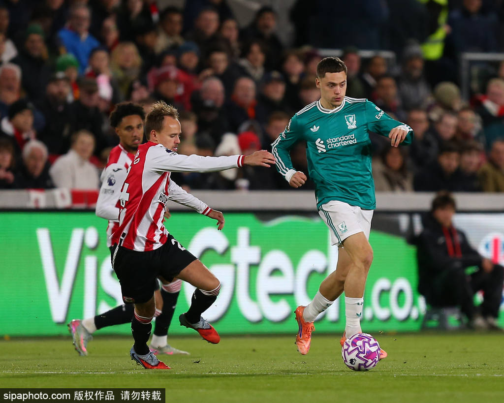 聯賽4連??！英超-薩拉赫破門難救主 利物浦2-3小蜜蜂跌至第6:商貿