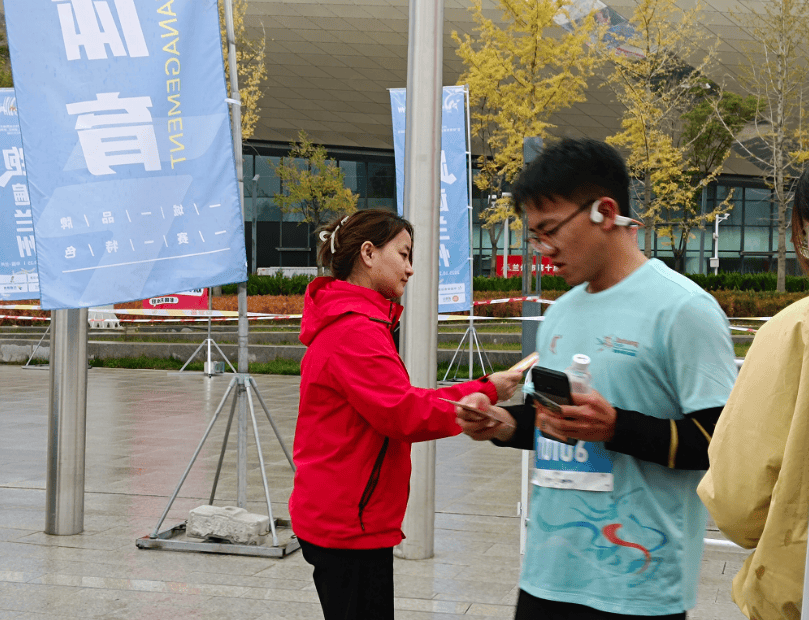 蘭州市舉辦“迎十運促消費”活動，共發放各類體育消費券總額近700萬元:商貿