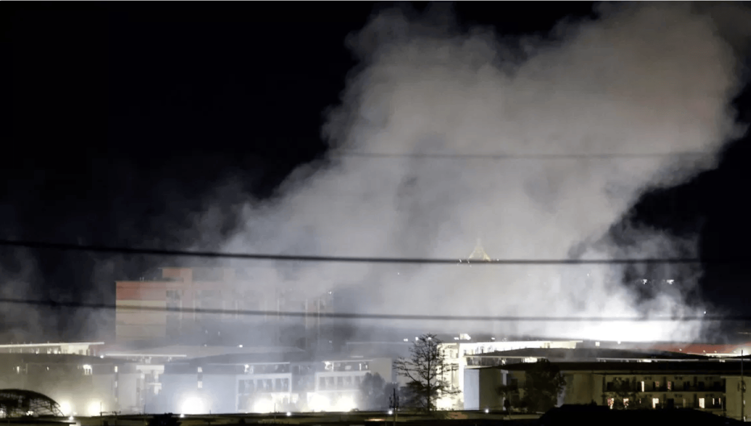 劇烈爆炸，濃煙滾滾！緬甸軍方再次爆破拆除KK園區建筑，已提前告知泰國:商貿