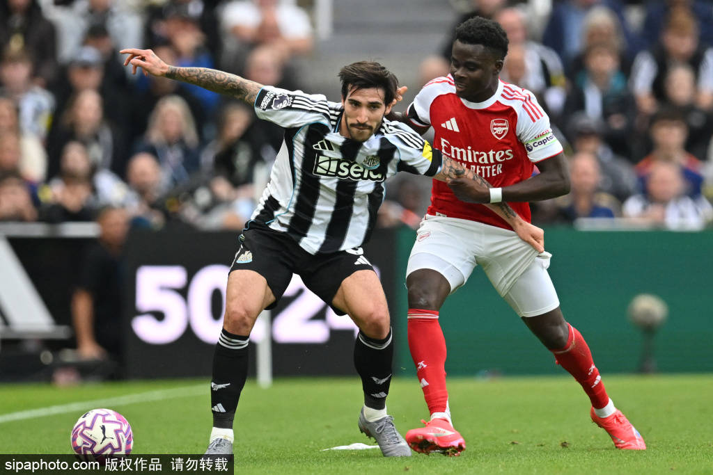 英超爭議再起：曼聯4-2布萊頓，點球判罰引發官方回應！:商貿