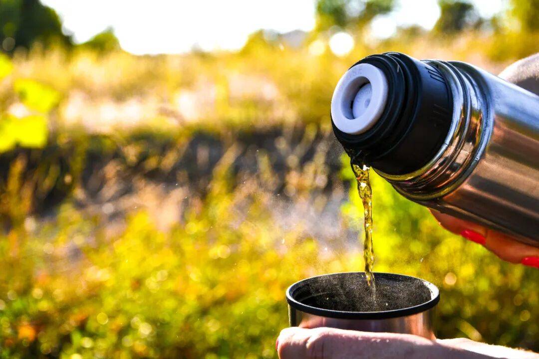 可能引發中毒，保溫杯別再這樣用了:商貿