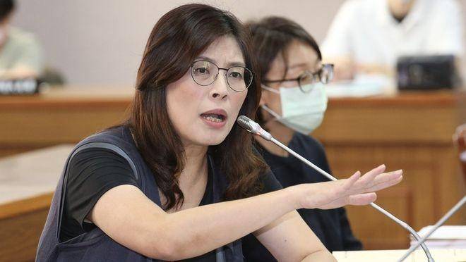 剛上任就要訪陸？收到賀電不到24小時，鄭麗文遞出三句話，主動發出訪陸訊號，兩岸同為中華民族:商貿