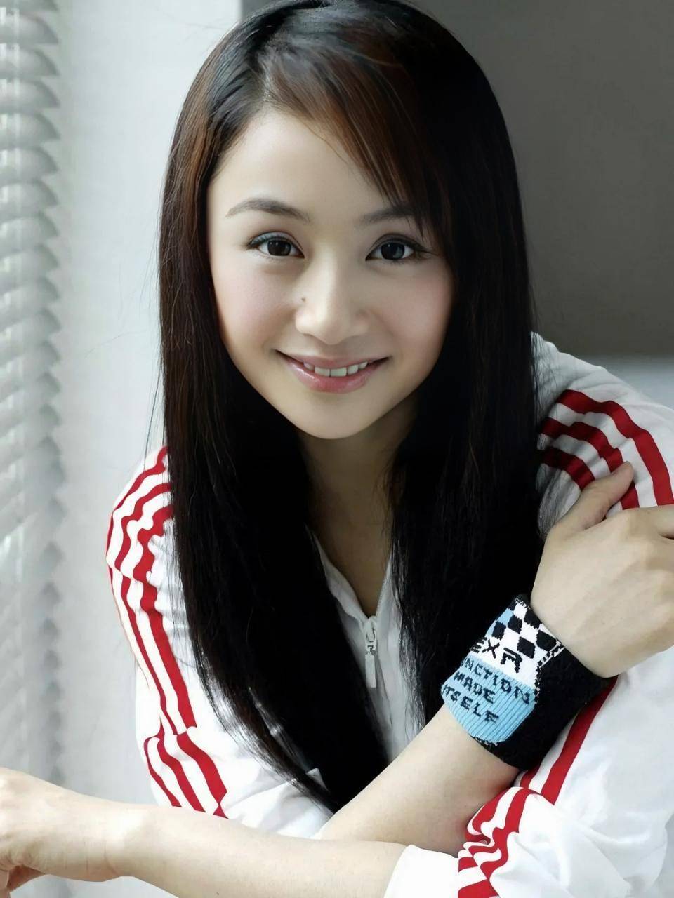 曹穎自曝因過量喝咖啡患焦慮癥 現在常年靠吃安眠藥睡覺:商貿